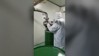 Benefícios naturais do superalimento do pólen de abelha do chá cru puro
