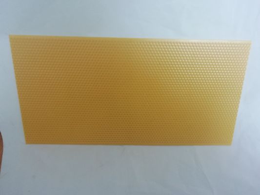 Folhas 5.4mm amarelas plásticas da fundação da cera de abelha