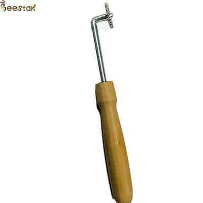 Dente reto Embedder do punho de Beehive Tools Wooden do apicultor com a engrenagem pequena para a apicultura